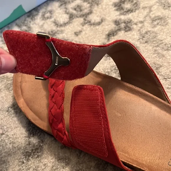 Earth Origins Red Nubuck Oneida Sandal - Size 9! - Picture 5 of 10